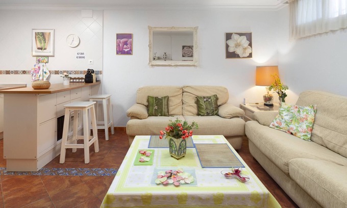 La Cala del Moral Apartment | Charming Apartment “Villa Jacaranda” Close to the Beach