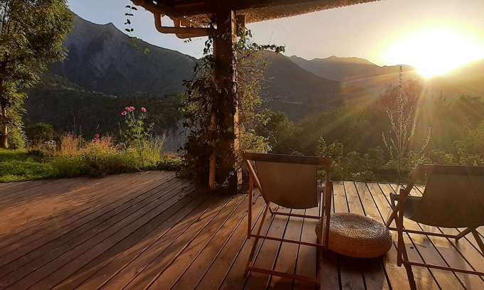 Mizoen Apartment | Charming apartment in the heart of Oisans