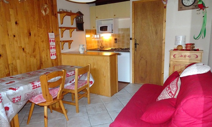 Champagny-en-Vanoise Apartment | Charming bright duplex with covered parking near gondola