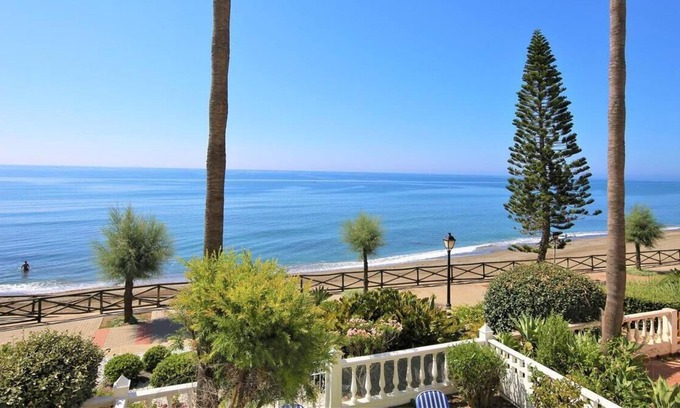 La Gaspara Apartment | Charming beachfront apartment with air-con, Beachfront and short drive to town and port