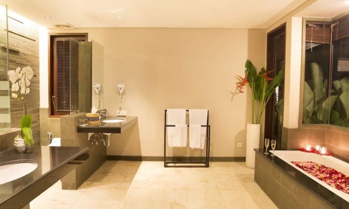 Mumbul Villa | Charming Beautiful View with 2 BR and Private Pool
