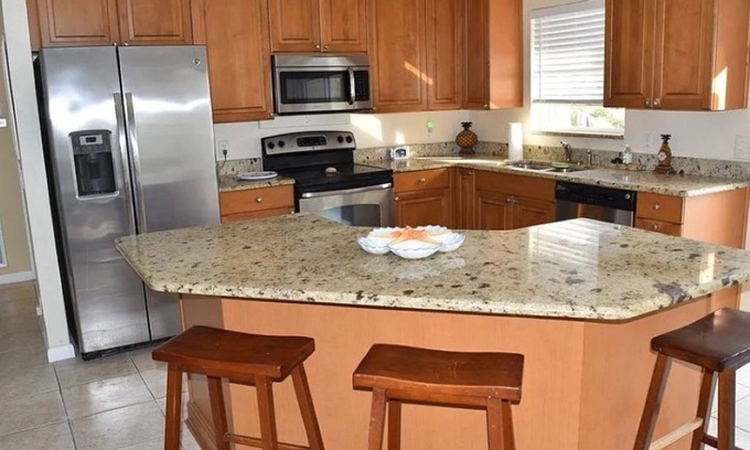 Mid Island House | Charming big home in fabulous Ft Myers Beach and a very short walk to the beach.