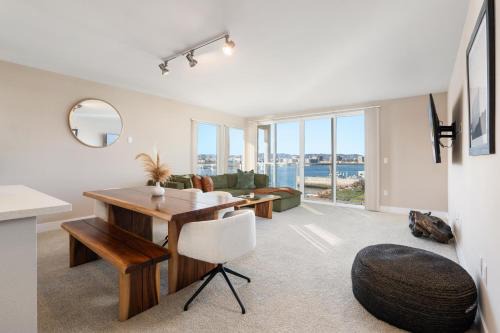 Marina del Rey Apartment | Charming Bliss By the Ocean LUXE 2bd 2ba MDR