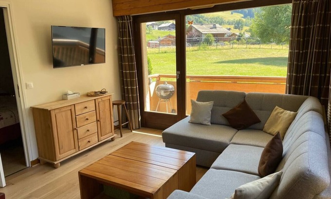 Praz-sur-Arly Condo | Charming Bright Spacious Village Walk to lift Hike
