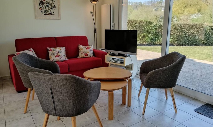 Saint-Jean-le-Thomas Cottage | Charming Coastal Villa with Private Garden, Terrace & Fireplace in Saint-Jean-le-Thomas