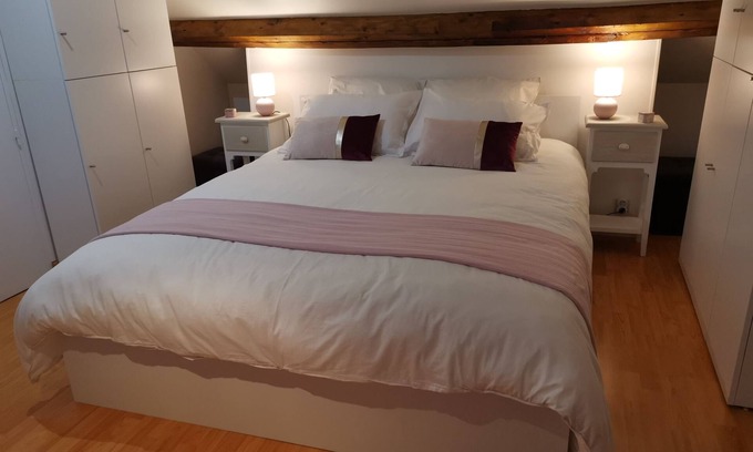 Saint-Valery-en-Caux Bed & Breakfast | Charming chambre d'hote suite 400m from the port.