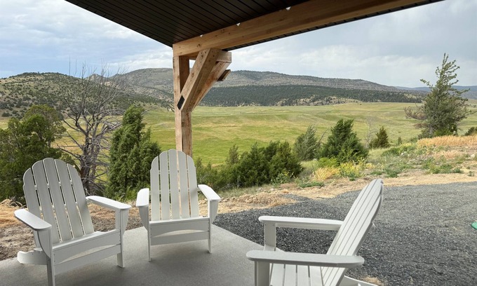 Madison County House | Charming cabin in the Tobacco Root foothills
