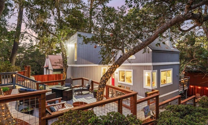 Lodge Hill House | Charming Cambria Retreat w HotTub, Sleeps 8, FirePit, 5 min to Coast/Main St