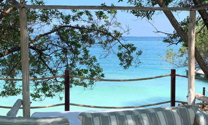 Rosario Islands Villa | Charming Caribbean Beachfront Island Villa