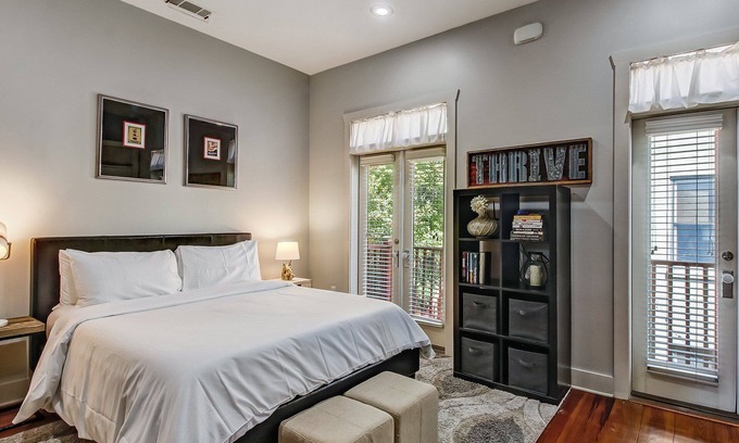 Hitch Village - Fred Wessels Homes Condo | Charming Carriage House, Heated Pool Access