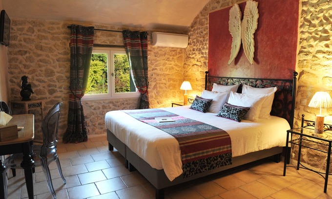 Sarrians Bed & Breakfast | CHARMING CHAMBRES D'HOTES IN PROVENCE IN THE HEART OF THE VINEYARDS