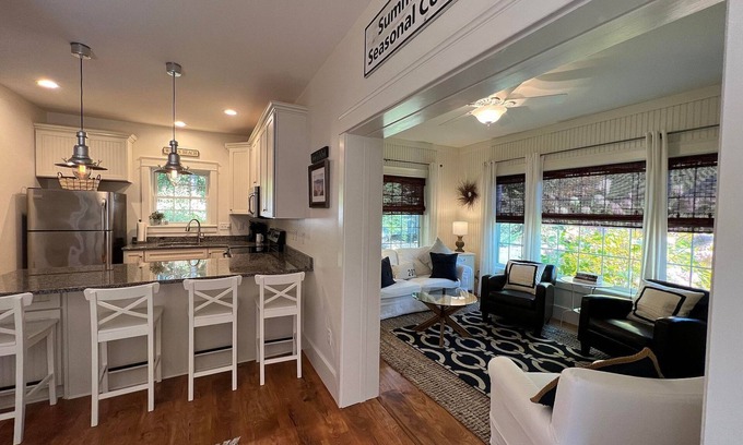 Wells Cottage | Charming Coastal Cottage 5 Minute Drive to Wells Beach