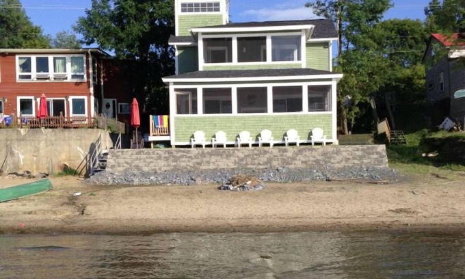 Colchester House | Charming Colchester Home w/Malletts Bay Beachfront, WiFi, Gourmet Kitchen, A/C
