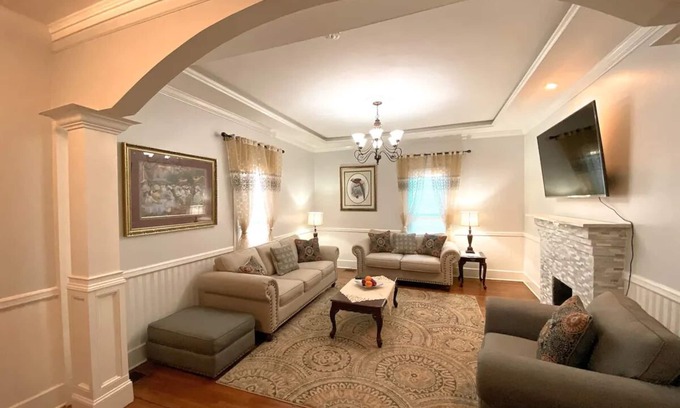 Newell House | Charming Colonial 3 Bedroom Home near UNCC