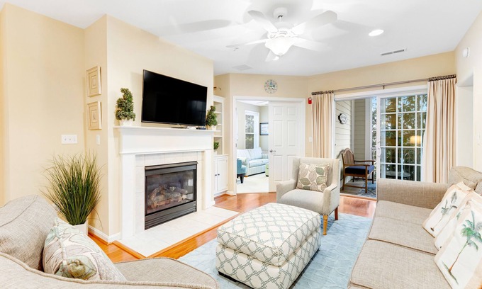 Sun Ridge Condo | Charming condo near the pool with hot tub & tennis