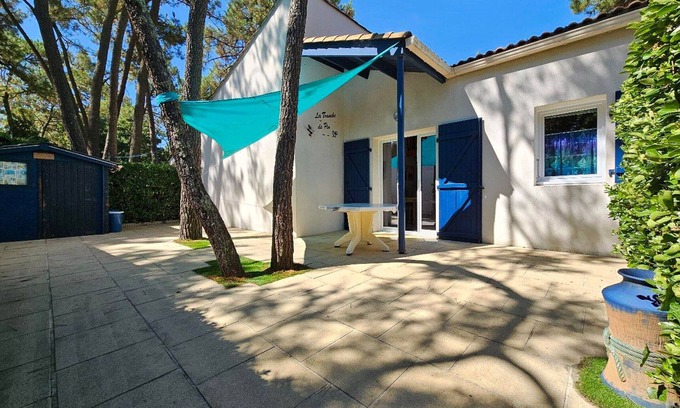 La Tranche-sur-Mer House | Charming Cottage with Garden, Near Beach & Shops, Sleeps 6