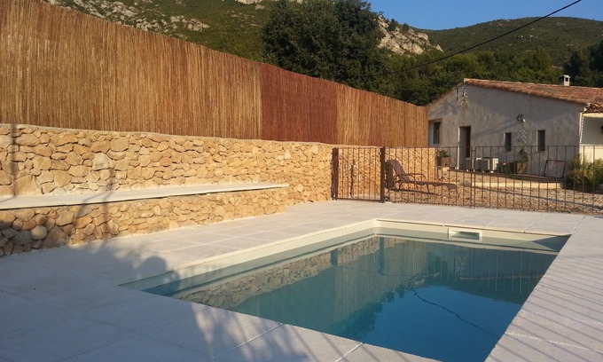 Roquevaire House | Charming cottage at the foot of the hills