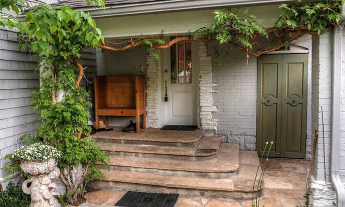 Cory House | Charming Cottage House