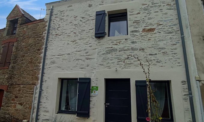 Asserac Cottage | Charming cottage in Assérac, near sea, private garden, wifi