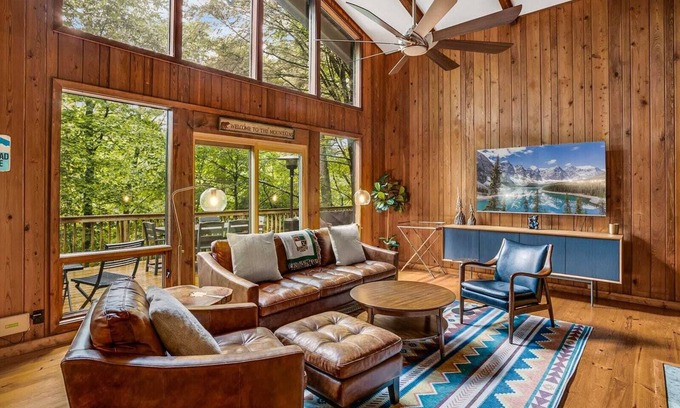 Boone Cottage | Charming Cottage in Gated Community