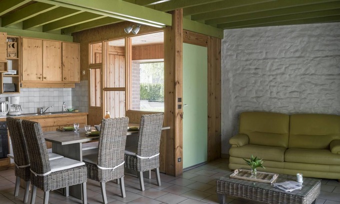 Jenzat Cottage | Charming cottage in Jenzat with garden & terrace