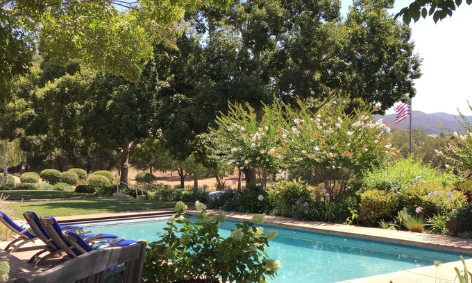 Napa Cottage | Charming Cottage Located on Private Gated Estate