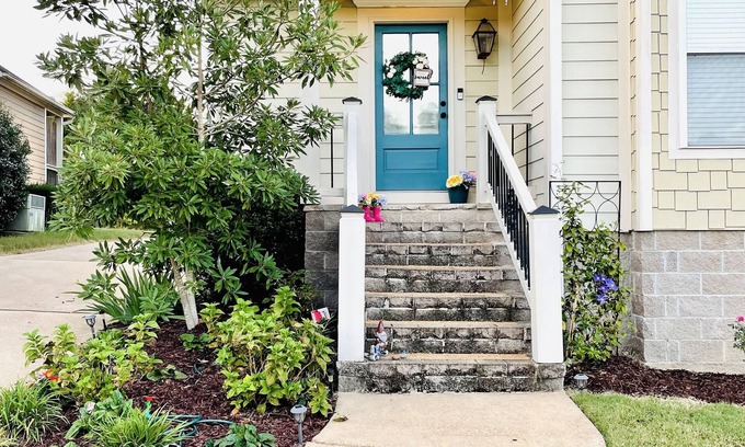 Oxford House | Charming Cottage, minutes to stadium