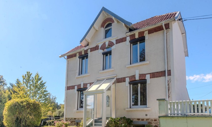 Saint-Junien House | Charming Cottage - Saint-Junien