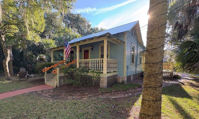 St. Augustine House | Charming Cottage, Bike to Downtown Attractions, Private Fenced Yard, Hot Tub, $300 in Free Tickets!