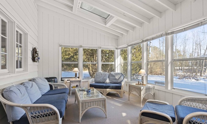 Jacksonport Cottage | Charming Cottage - Walk to Jacksonport! -Labor Day Wknd Still Avail!