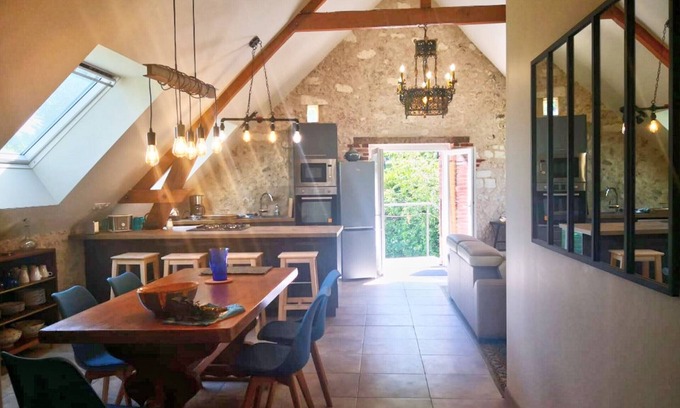 Tauxigny Cottage | Charming Cottage with Private Garden, 3 Bedrooms, Near Loire Castles, Pets Welcome