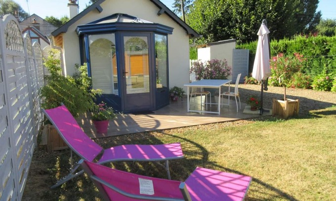 Limeray Cottage | Charming cottage with enclosed garden in Touraine