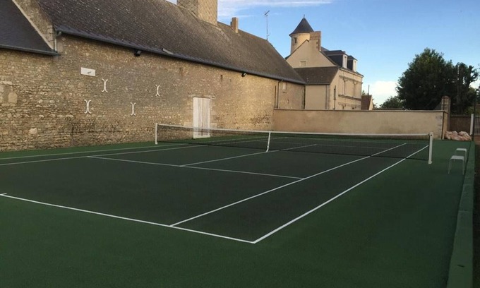 Lutz-en-Dunois Cottage | Charming Countryside Retreat: Modern Cottage with Tennis Court, Near Loire Castles