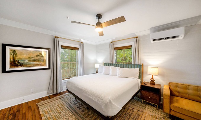 Historic Downtown Apalachicola Apartment | Charming & Cozy King Room, Newly Renovated, Centrally Located in Apalach