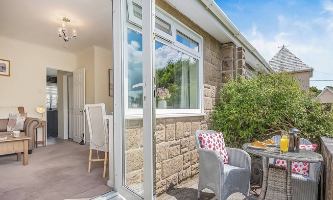 Newton Abbot Apartment | Charming Dartmoor retreat for two.