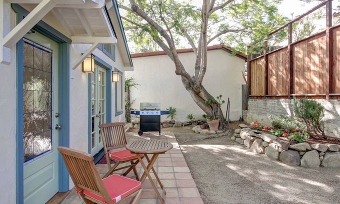 West Beach Cottage | Charming Downtown Studio w/Secluded Yard - Near State Street
