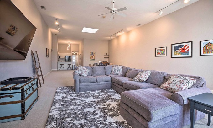 Holland Apartment | Charming Dtwn Holland Escape: Above Crust 54!
