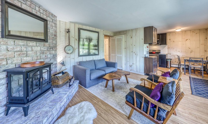 Winhall House | Charming duplex with breathtaking forest and nature views!