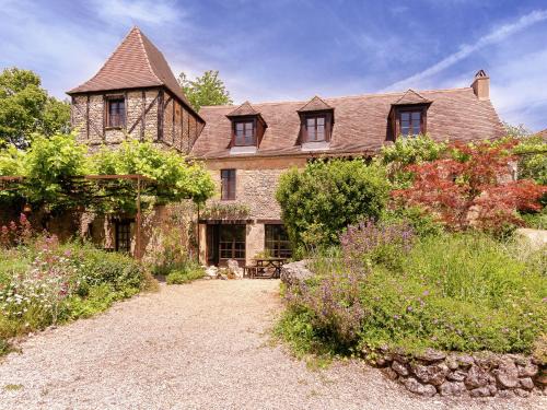 Les Eyzies House | Charming Estate Dordogne with Pool