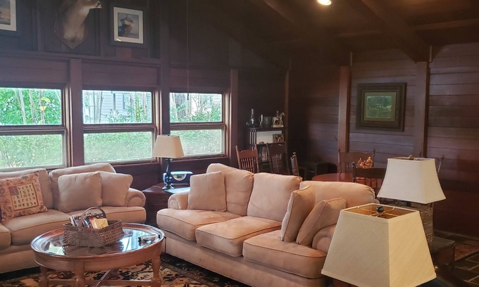 Little Kowaliga Cabin | Charming family-friendly Lake Martin 4-bedroom/4-bath cabin beautiful on point.