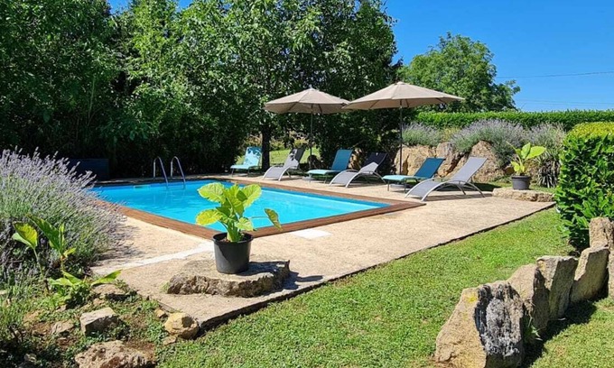 Corgnac-sur-l'Isle House | Charming farmhouse with swimming pool in the Périgord countryside