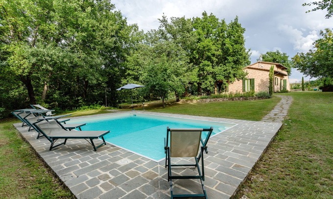 Marciano della Chiana House | Charming farmhouse immersed in the Tuscan countryside with private swimming pool and garden