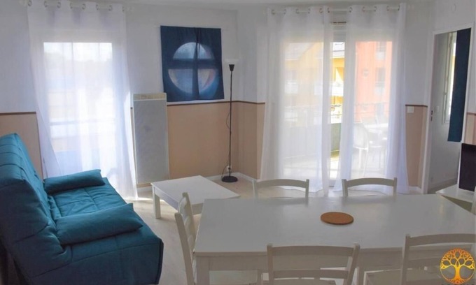 Grandcamp-Maisy Hotel | Charming Fishing Port of Grandcamp-Maisy View! Parking, Pool, Pets Allowed!