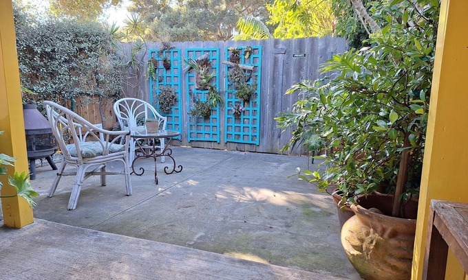 Toro Canyon Apartment | Charming Foothills Studio with WiFi in Carpinteria