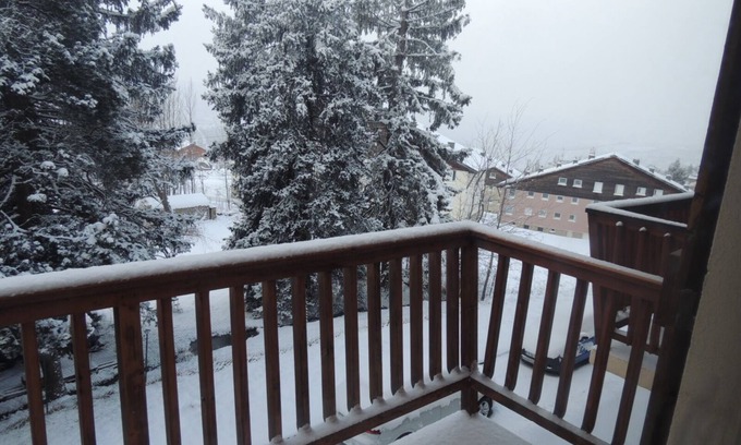 Font-Romeu-Odeillo-Via Apartment | Charming south-facing studio-cabin for 4 people