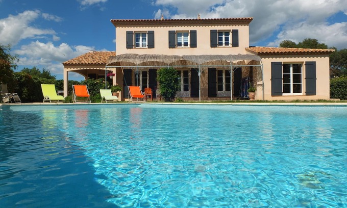 Saint-Jean-de-Cornies Villa | Charming 180m² air-conditioned villa with swimming pool on 1600m of enclosed land planted with trees