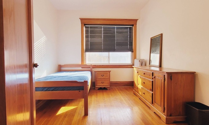 East Danforth House | Charming, Furnished Downtown Flat - Steps from Subway Line