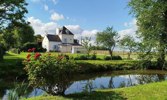 Cere-la-Ronde House | Charming gîte La Ronde des Cerfs - tourist rentals