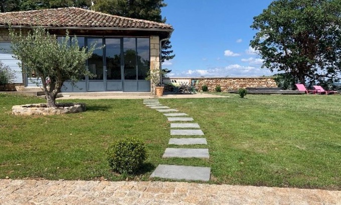 Anse Cottage | Charming gîte for 6 people, panoramic view, near Lyon and the Beaujolais region