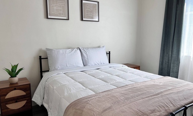 Pacific - Edison House | Charming Glendale Home-Centrally Located 2BR Near Hollywood/Downtown LA